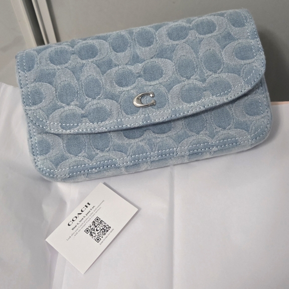 Coach Hayden Crossbody In Signature light Denim crossbody clutch Limited Edition - Picture 2 of 9